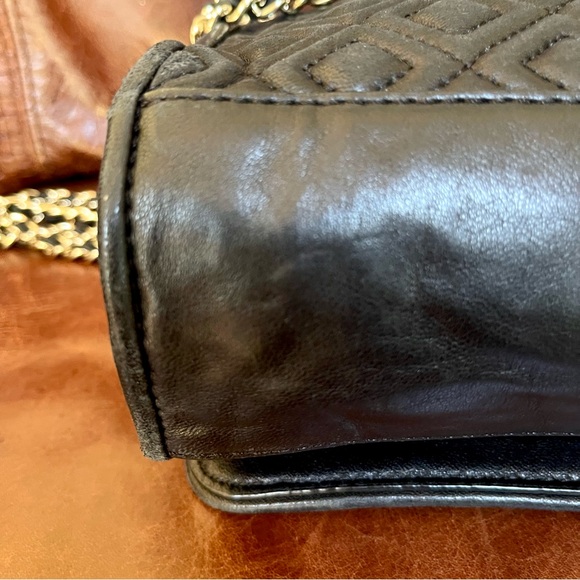 Tory Burch Leather Fleming Medium Shoulder Bag - Picture 7 of 15